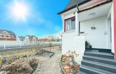 **Charmantes Ein- bis Zweifamilienhaus mit Einliegerwohnung und großem Garten in Besigheim**