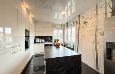 **Charmantes Ein- bis Zweifamilienhaus mit Einliegerwohnung und großem Garten in Besigheim**