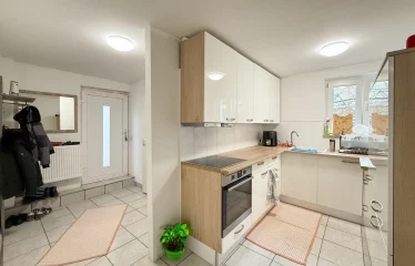 **Charmantes Ein- bis Zweifamilienhaus mit Einliegerwohnung und großem Garten in Besigheim**